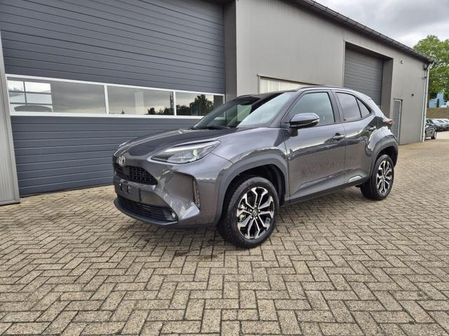 Toyota Yaris Cross - 1.5VVT-iE 130PS Automatik Teamplayer Klimaautomatik Sitzheizung Lenkradheizung PDC v+h Rückf.Kamera 17-LM abged.Scheiben 2xKeyless DAB+ Bluetooth Touchscreen Apple CarPlay Android Auto