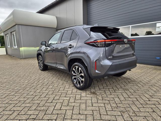 Toyota Yaris Cross 1.5VVT-iE 130PS Automatik Teamplayer Klimaautomatik Sitzheizung Lenkradheizung PDC v+h Rückf.Kamera 17-LM abged.Scheiben 2xKeyless DAB+ Bluetooth Touchscreen Apple CarPlay Android Auto 