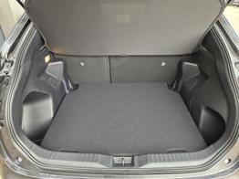 Toyota Yaris Cross 1.5VVT-iE 130PS Automatik Teamplayer Klimaautomatik Sitzheizung Lenkradheizung PDC v+h Rückf.Kamera 17-LM abged.Scheiben 2xKeyless DAB+ Bluetooth Touchscreen Apple CarPlay Android Auto 