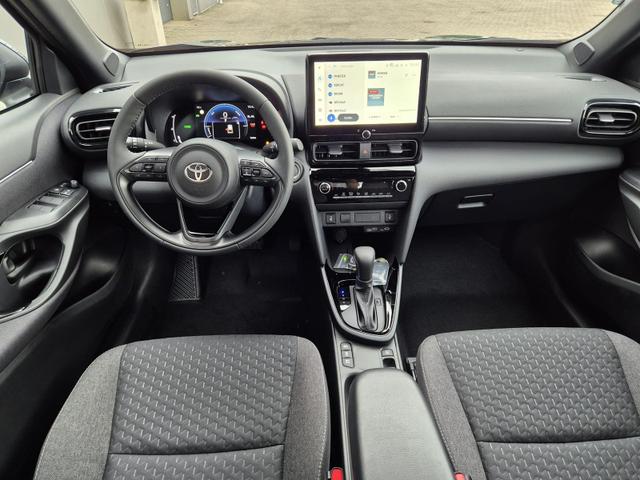Toyota Yaris Cross 1.5VVT-iE 130PS Automatik Teamplayer Klimaautomatik Sitzheizung Lenkradheizung PDC v+h Rückf.Kamera 17-LM abged.Scheiben 2xKeyless DAB+ Bluetooth Touchscreen Apple CarPlay Android Auto 