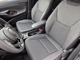 Toyota Yaris Cross 1.5VVT-iE 130PS Automatik Teamplayer Klimaautomatik Sitzheizung Lenkradheizung PDC v+h Rückf.Kamera 17-LM abged.Scheiben 2xKeyless DAB+ Bluetooth Touchscreen Apple CarPlay Android Auto 
