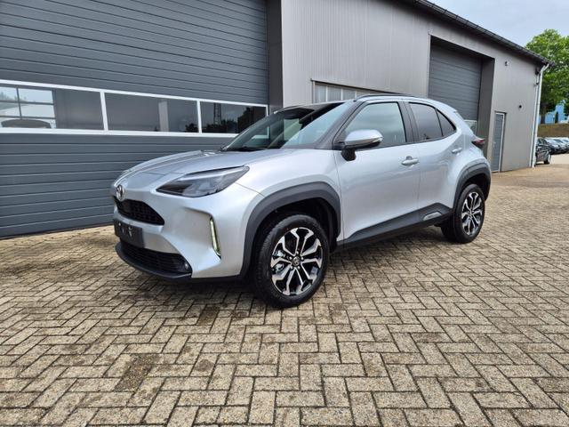 Toyota Yaris Cross - 1.5VVT-iE 130PS Automatik Teamplayer Klimaautomatik Sitzheizung Lenkradheizung PDC v+h Rückf.Kamera 17-LM abged.Scheiben 2xKeyless DAB+ Bluetooth Touchscreen Apple CarPlay Android Auto