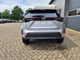 Toyota Yaris Cross 1.5VVT-iE 130PS Automatik Teamplayer Klimaautomatik Sitzheizung Lenkradheizung PDC v+h Rückf.Kamera 17-LM abged.Scheiben 2xKeyless DAB+ Bluetooth Touchscreen Apple CarPlay Android Auto 