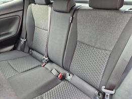 Toyota Yaris Cross 1.5VVT-iE 130PS Automatik Teamplayer Klimaautomatik Sitzheizung Lenkradheizung PDC v+h Rückf.Kamera 17-LM abged.Scheiben 2xKeyless DAB+ Bluetooth Touchscreen Apple CarPlay Android Auto 