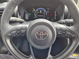 Toyota Yaris Cross 1.5VVT-iE 130PS Automatik Teamplayer Klimaautomatik Sitzheizung Lenkradheizung PDC v+h Rückf.Kamera 17-LM abged.Scheiben 2xKeyless DAB+ Bluetooth Touchscreen Apple CarPlay Android Auto 