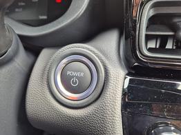 Toyota Yaris Cross 1.5VVT-iE 130PS Automatik Teamplayer Klimaautomatik Sitzheizung Lenkradheizung PDC v+h Rückf.Kamera 17-LM abged.Scheiben 2xKeyless DAB+ Bluetooth Touchscreen Apple CarPlay Android Auto 