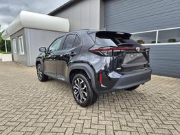 Toyota Yaris Cross 1.5VVT-iE 130PS Automatik Teamplayer Klimaautomatik Sitzheizung Lenkradheizung PDC v+h Rückf.Kamera 17-LM abged.Scheiben 2xKeyless DAB+ Bluetooth Touchscreen Apple CarPlay Android Auto 