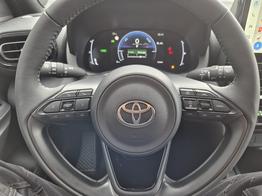 Toyota Yaris Cross 1.5VVT-iE 130PS Automatik Teamplayer Klimaautomatik Sitzheizung Lenkradheizung PDC v+h Rückf.Kamera 17-LM abged.Scheiben 2xKeyless DAB+ Bluetooth Touchscreen Apple CarPlay Android Auto 