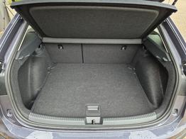 Volkswagen Taigo 1.0 TSI 116PS DSG Life LED-Matrix-Scheinwerfer Klimaautomatik Sitzheizung PDC Rückf.Kamera 17-LM abged.Scheiben 2xKeyless DAB+ Bluetooth Touchscreen Apple CarPlay Android Auto 