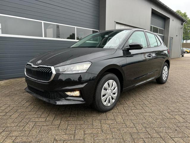 Skoda Fabia 1.0 TSI 95PS Selection 5-türig Rückf.Kamera Parksensoren Sitzheizung Multifunktionslenkrad Klima Skoda-Radio Bluetooth Touchscreen Tempomat Nebelsch. Apple CarPlay + Android Auto 