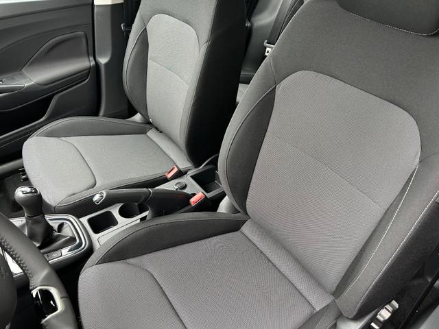 Skoda Fabia 1.0 TSI 95PS Selection 5-türig Rückf.Kamera Parksensoren Sitzheizung Multifunktionslenkrad Klima Skoda-Radio Bluetooth Touchscreen Tempomat Nebelsch. Apple CarPlay + Android Auto 