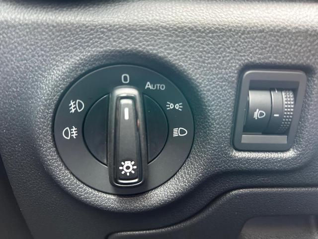Skoda Fabia 1.0 TSI 95PS Selection 5-türig Rückf.Kamera Parksensoren Sitzheizung Multifunktionslenkrad Klima Skoda-Radio Bluetooth Touchscreen Tempomat Nebelsch. Apple CarPlay + Android Auto 