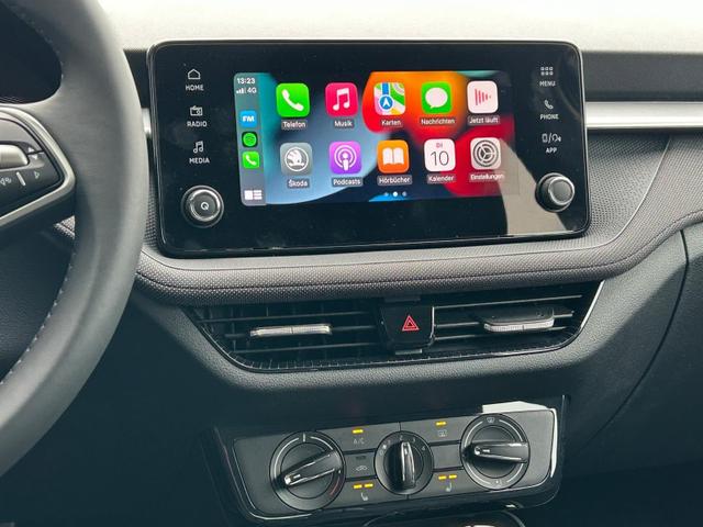 Skoda Fabia 1.0 TSI 95PS Selection 5-türig Rückf.Kamera Parksensoren Sitzheizung Multifunktionslenkrad Klima Skoda-Radio Bluetooth Touchscreen Tempomat Nebelsch. Apple CarPlay + Android Auto 