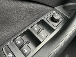 Skoda Kamiq 1.0 TSI 115PS DSG Selection Matrix-LED Sitzheizung Garantieverlängerung Klimaautomatik Parksensoren Skoda-Radio drahtlos Apple CarPlay + Android Auto Digital Cockpit Tempomat abg.Scheiben 