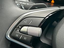 Skoda Kamiq 1.0 TSI 115PS DSG Selection Matrix-LED Sitzheizung Garantieverlängerung Klimaautomatik Parksensoren Skoda-Radio drahtlos Apple CarPlay + Android Auto Digital Cockpit Tempomat abg.Scheiben 