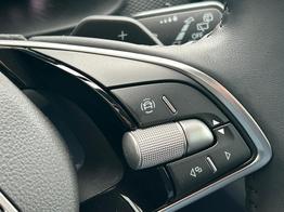 Skoda Kamiq 1.0 TSI 115PS DSG Selection Matrix-LED Sitzheizung Garantieverlängerung Klimaautomatik Parksensoren Skoda-Radio drahtlos Apple CarPlay + Android Auto Digital Cockpit Tempomat abg.Scheiben 