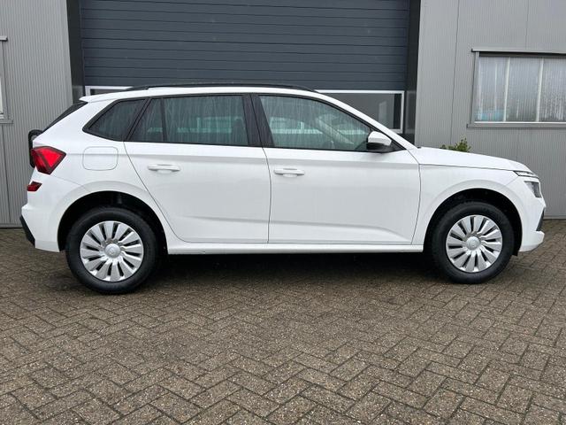 Skoda Kamiq 1.0 TSI 115PS DSG Selection Matrix-LED Sitzheizung Garantieverlängerung Klimaautomatik Parksensoren Skoda-Radio drahtlos Apple CarPlay + Android Auto Digital Cockpit Tempomat abg.Scheiben 