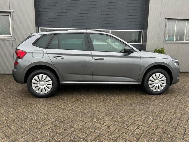 Skoda Kamiq - 1.0 TSI 115PS DSG Selection Klimaautomatik Sitzheizung Parksensoren Multifunktionslenkrad Skoda-Radio Bluetooth Touchscreen Tempomat Nebelsch. wireless Apple CarPlay + Android Auto