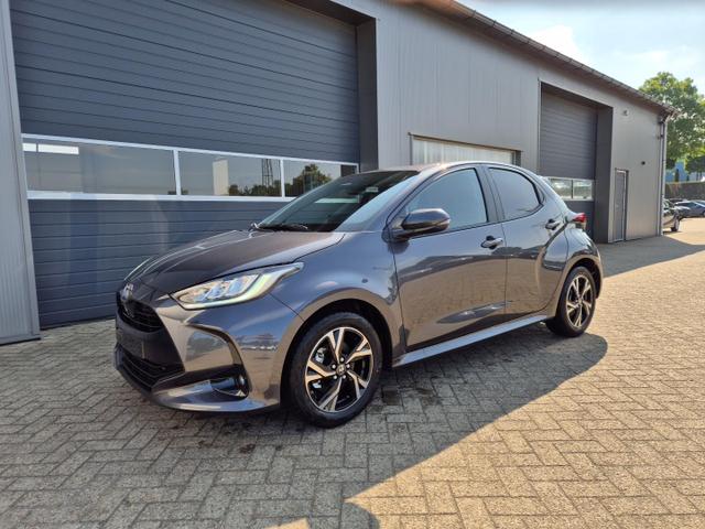 Toyota Yaris - 1.5VVT-iE 116PS Automatik Teamplayer Klimaautomatik Sitzheizung Lenkradheizung Rückf.Kamera 16-LM abged.Scheiben 2xKeyless DAB+ Bluetooth Touchscreen Apple CarPlay Android Auto ACC