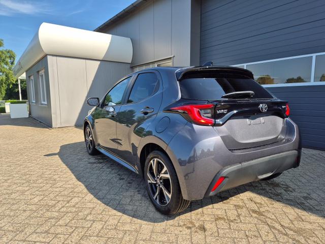 Toyota Yaris 1.5VVT-iE 116PS Automatik Teamplayer Klimaautomatik Sitzheizung Lenkradheizung Rückf.Kamera 16-LM abged.Scheiben 2xKeyless DAB+ Bluetooth Touchscreen Apple CarPlay Android Auto ACC 