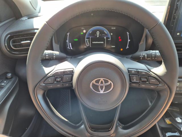 Toyota Yaris 1.5VVT-iE 116PS Automatik Teamplayer Klimaautomatik Sitzheizung Lenkradheizung Rückf.Kamera 16-LM abged.Scheiben 2xKeyless DAB+ Bluetooth Touchscreen Apple CarPlay Android Auto ACC 