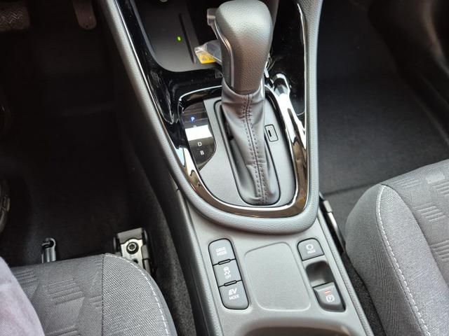 Toyota Yaris 1.5VVT-iE 116PS Automatik Teamplayer Klimaautomatik Sitzheizung Lenkradheizung Rückf.Kamera 16-LM abged.Scheiben 2xKeyless DAB+ Bluetooth Touchscreen Apple CarPlay Android Auto ACC 