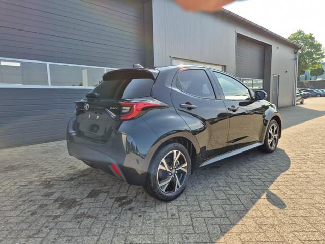 Toyota Yaris 1.5VVT-iE 116PS Automatik Teamplayer Klimaautomatik Sitzheizung Lenkradheizung Rückf.Kamera 16-LM abged.Scheiben 2xKeyless DAB+ Bluetooth Touchscreen Apple CarPlay Android Auto ACC 