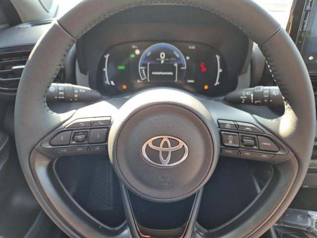 Toyota Yaris 1.5VVT-iE 116PS Automatik Teamplayer Klimaautomatik Sitzheizung Lenkradheizung Rückf.Kamera 16-LM abged.Scheiben 2xKeyless DAB+ Bluetooth Touchscreen Apple CarPlay Android Auto ACC 