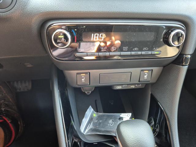 Toyota Yaris 1.5VVT-iE 116PS Automatik Teamplayer Klimaautomatik Sitzheizung Lenkradheizung Rückf.Kamera 16-LM abged.Scheiben 2xKeyless DAB+ Bluetooth Touchscreen Apple CarPlay Android Auto ACC 