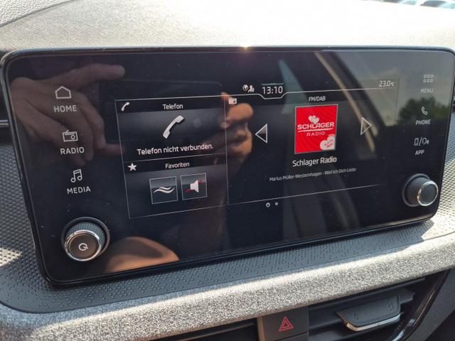 Skoda Kamiq 1.0 TSI 115PS DSG Selection Klimaautomatik Sitzheizung Parksensoren Multifunktionslenkrad Skoda-Radio Bluetooth Touchscreen Tempomat Nebelsch. wireless Apple CarPlay + Android Auto 