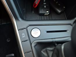 Volkswagen Taigo 1.0 TSI 116PS DSG Life LED-Matrix-Scheinwerfer Klimaautomatik Sitzheizung PDC Rückf.Kamera 17-LM abged.Scheiben 2xKeyless DAB+ Bluetooth Touchscreen Apple CarPlay Android Auto 