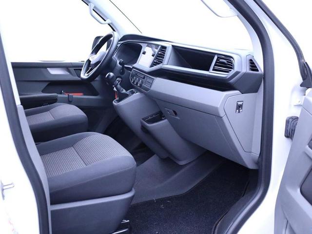Volkswagen Transporter 6.1 Kastenwagen DoKa L2 2.0 TDi 110PS 5-Sitzer AHK Klima PDC DAB Apple CarPlay Android Auto Bluetooth Touchscreen Ganzjahresreifen 
