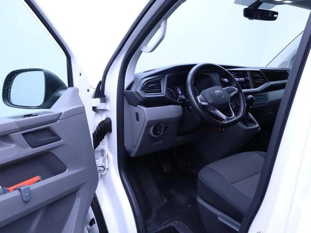 Volkswagen Transporter 6.1 Kastenwagen DoKa L2 2.0 TDi 110PS 5-Sitzer AHK Klima PDC DAB Apple CarPlay Android Auto Bluetooth Touchscreen Ganzjahresreifen 