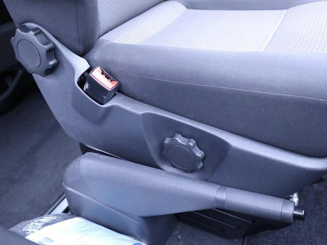 Volkswagen Transporter 6.1 Kastenwagen DoKa L2 2.0 TDi 110PS 5-Sitzer AHK Klima PDC DAB Apple CarPlay Android Auto Bluetooth Touchscreen Ganzjahresreifen 
