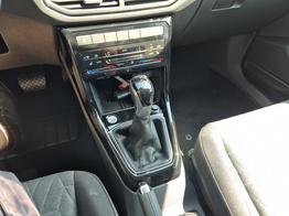 Volkswagen T-Cross 1.0 TSI 116PS DSG Life LED-Matrix-Scheinwerfer Klimaautomatik Sitzheizung PDC R&uuml;ckf.Kamera 17-LM abged.Scheiben 2xKeyless DAB+ Bluetooth Touchscreen Apple CarPlay Android Auto 