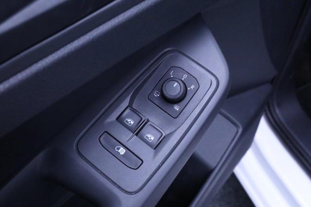 Volkswagen Caddy Cargo Comfort 2.0 TDI 122PS DSG 2-Sitzer Anhängerkupplung Klima Parksensoren Rückf.Kamera Navi Apple CarPlay Android Auto Hecktüren180º Schiebetür rechts Ganzjahresreifen 