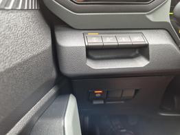 Dacia Duster Extreme 4x4 130PS 1.2 TCe 4x Kamera Lenkradheizung Sitzheizung Klimaautomatik Teil-Leder elektr.Parkbremse Bluetooth Apple Carplay Android Auto PDC v+h 2xKeyless 18-LM Ganzj.Reifen 