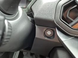 Dacia Duster Extreme 4x4 130PS 1.2 TCe 4x Kamera Lenkradheizung Sitzheizung Klimaautomatik Teil-Leder elektr.Parkbremse Bluetooth Apple Carplay Android Auto PDC v+h 2xKeyless 18-LM Ganzj.Reifen 