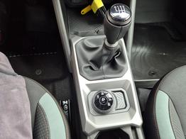 Dacia Duster Extreme 4x4 130PS 1.2 TCe 4x Kamera Lenkradheizung Sitzheizung Klimaautomatik Teil-Leder elektr.Parkbremse Bluetooth Apple Carplay Android Auto PDC v+h 2xKeyless 18-LM Ganzj.Reifen 