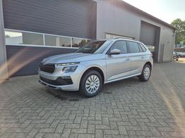 Skoda Kamiq 1.0 TSI 115PS DSG Selection Matrix-LED Sitzheizung Garantieverlängerung Klimaautomatik Parksensoren Skoda-Radio drahtlos Apple CarPlay + Android Auto Digital Cockpit Tempomat abg.Scheiben 