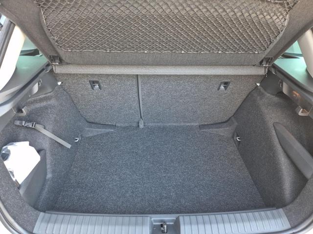 Skoda Kamiq 1.0 TSI 115PS DSG Selection Matrix-LED Sitzheizung Garantieverlängerung Klimaautomatik Parksensoren Skoda-Radio drahtlos Apple CarPlay + Android Auto Digital Cockpit Tempomat abg.Scheiben 