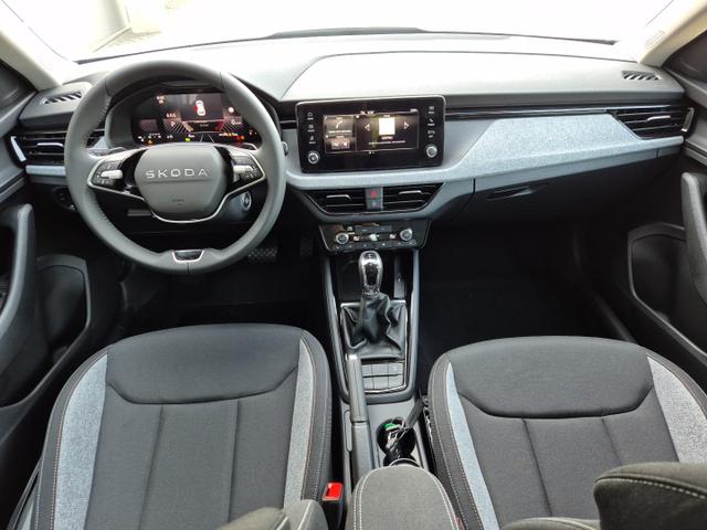 Skoda Kamiq 1.0 TSI 115PS DSG Selection Matrix-LED Sitzheizung Garantieverlängerung Klimaautomatik Parksensoren Skoda-Radio drahtlos Apple CarPlay + Android Auto Digital Cockpit Tempomat abg.Scheiben 