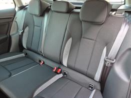 Skoda Kamiq 1.0 TSI 115PS DSG Selection Matrix-LED Sitzheizung Garantieverlängerung Klimaautomatik Parksensoren Skoda-Radio drahtlos Apple CarPlay + Android Auto Digital Cockpit Tempomat abg.Scheiben 