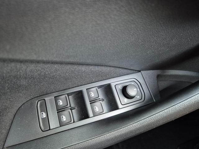 Skoda Kamiq 1.0 TSI 115PS DSG Selection Matrix-LED Sitzheizung Garantieverlängerung Klimaautomatik Parksensoren Skoda-Radio drahtlos Apple CarPlay + Android Auto Digital Cockpit Tempomat abg.Scheiben 