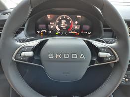 Skoda Kamiq 1.0 TSI 115PS DSG Selection Matrix-LED Sitzheizung Garantieverlängerung Klimaautomatik Parksensoren Skoda-Radio drahtlos Apple CarPlay + Android Auto Digital Cockpit Tempomat abg.Scheiben 