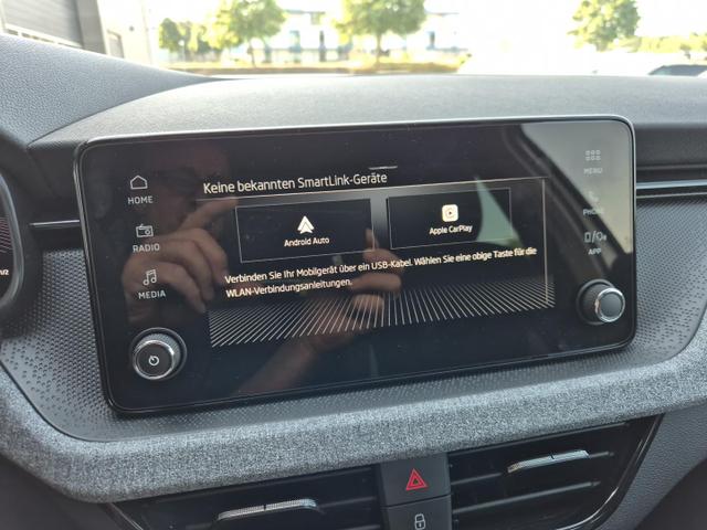 Skoda Kamiq 1.0 TSI 115PS DSG Selection Matrix-LED Sitzheizung Garantieverlängerung Klimaautomatik Parksensoren Skoda-Radio drahtlos Apple CarPlay + Android Auto Digital Cockpit Tempomat abg.Scheiben 