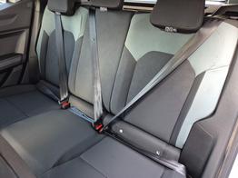 Dacia Duster Extreme 4x4 130PS 1.2 TCe 4x Kamera Lenkradheizung Sitzheizung Klimaautomatik Teil-Leder elektr.Parkbremse Bluetooth Apple Carplay Android Auto PDC v+h 2xKeyless 18-LM Ganzj.Reifen 