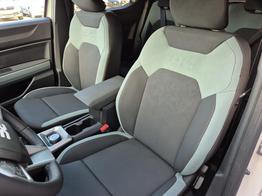 Dacia Duster Extreme 4x4 130PS 1.2 TCe 4x Kamera Lenkradheizung Sitzheizung Klimaautomatik Teil-Leder elektr.Parkbremse Bluetooth Apple Carplay Android Auto PDC v+h 2xKeyless 18-LM Ganzj.Reifen 