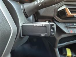 Dacia Duster Extreme 4x4 130PS 1.2 TCe 4x Kamera Lenkradheizung Sitzheizung Klimaautomatik Teil-Leder elektr.Parkbremse Bluetooth Apple Carplay Android Auto PDC v+h 2xKeyless 18-LM Ganzj.Reifen 