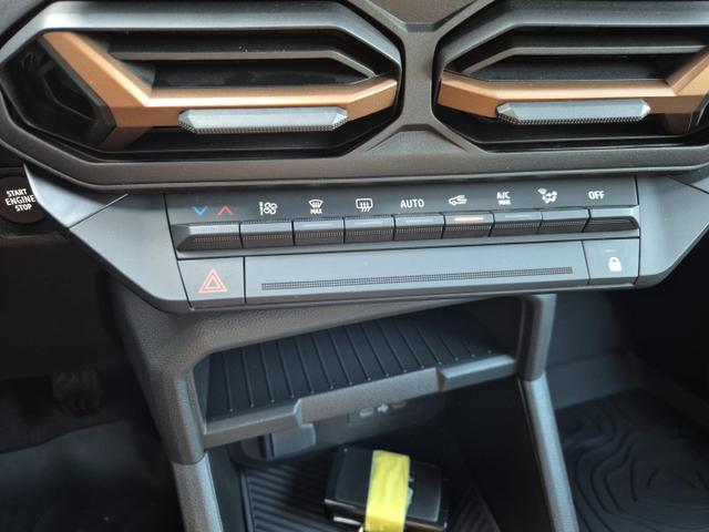 Dacia Duster Extreme 4x4 130PS 1.2 TCe 4x Kamera Lenkradheizung Sitzheizung Klimaautomatik Teil-Leder elektr.Parkbremse Bluetooth Apple Carplay Android Auto PDC v+h 2xKeyless 18-LM Ganzj.Reifen 